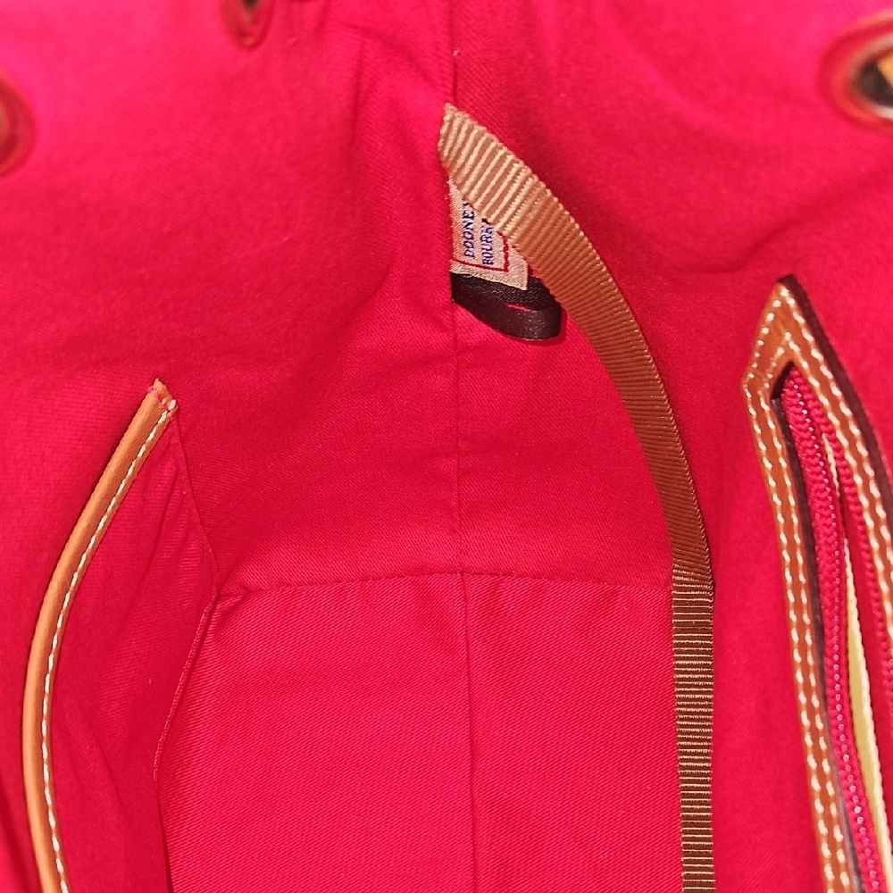 Dooney And Bourke Saffiano Drawstring Crossbody, Nwt - Picture 5 of 16